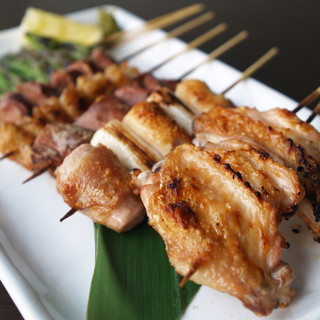 【炭家コース】店主が丁寧に焼き上げる炭火焼鳥を気軽にお楽しみいただける、おまかせコースです◎